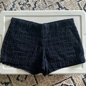 Size 4 Gap navy blue textured shorts